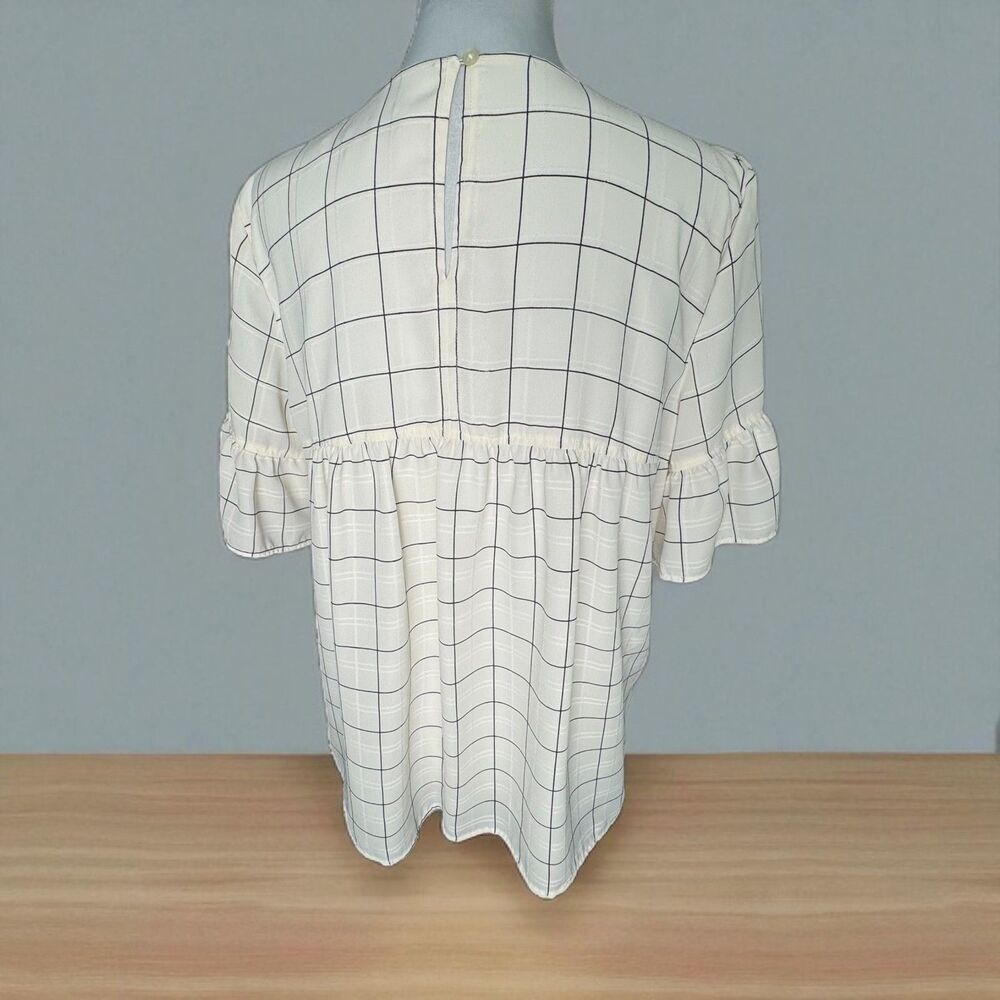 LOFT Top Sz M Ivory Plaid Round Neck Short Sleeve Keyhole Back Peplum Lined