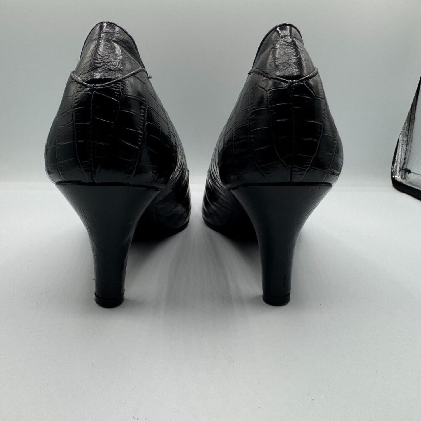Life Stride Soft System Women's Shoes Sz 9 Black Faux Reptile Pumps 3" Heels