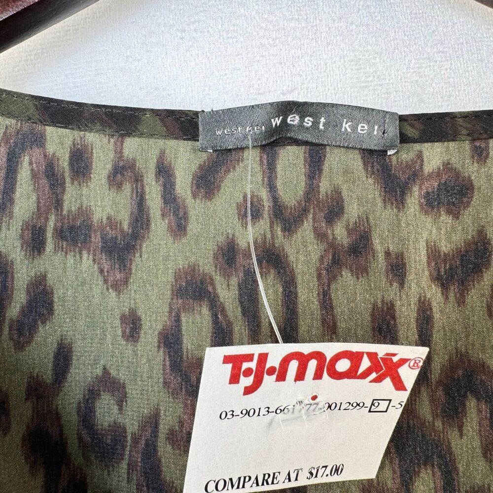 West Kei Ladies Top Sz L Dark Green Black Leopard Print Long Sleeve VNeck