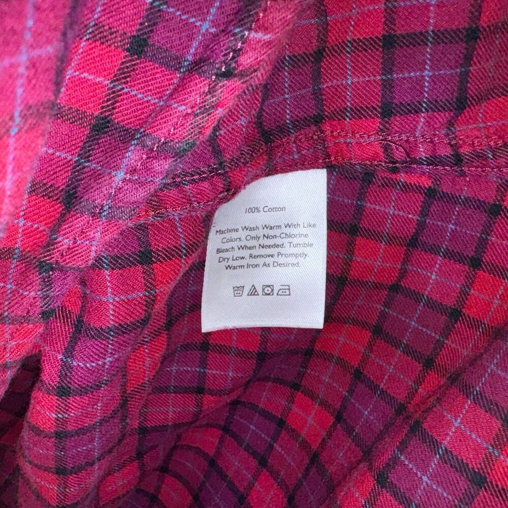 Eddie Bauer Ladies Sz S Flannel Shirt  Red/Black Plaid Long Sleeve Button Down
