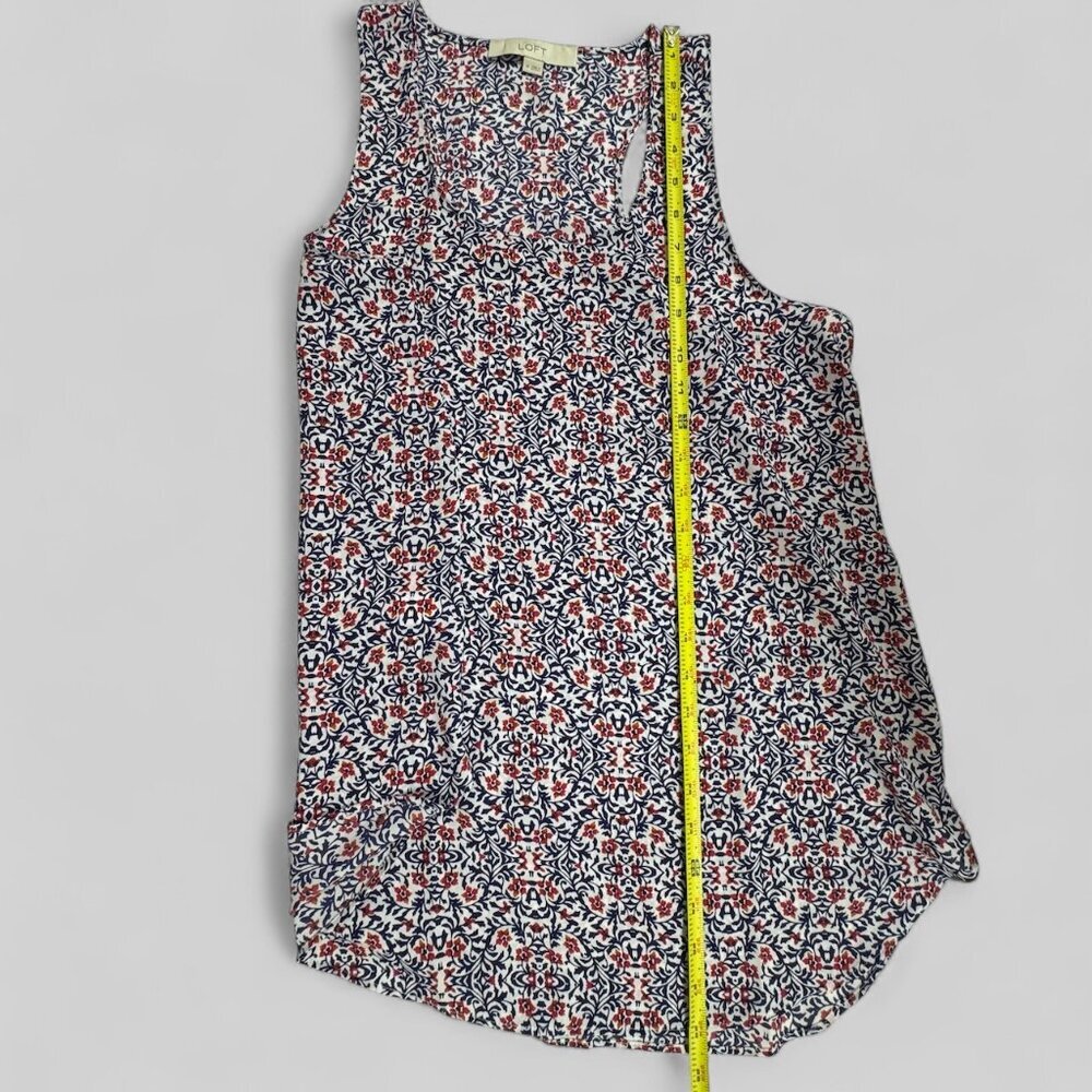 LOFT ladies top Sz M White with Red Blue print sleeveless tunic round neck