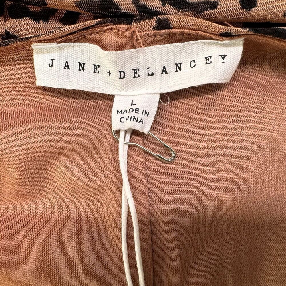 Jane + Delancey Ladies Top Sz L Brown Ruched sides Sleeveless Animal Print
