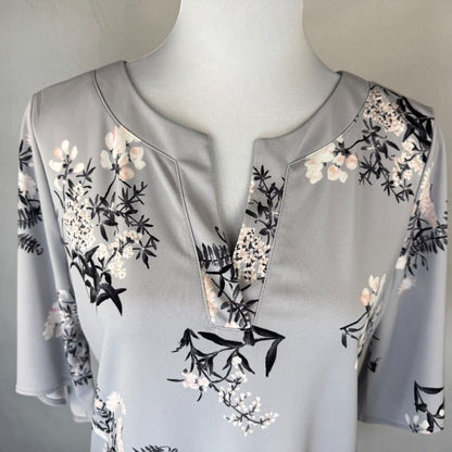 Ann Taylor Blouse Sz S Gray Floral Flutter Elbow Length Sleeve Split Neckline
