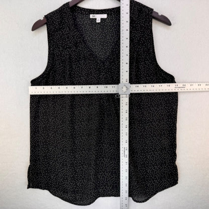 DR2 Ladies Top Sz M Black with white polka dots V-neck Sleeveless