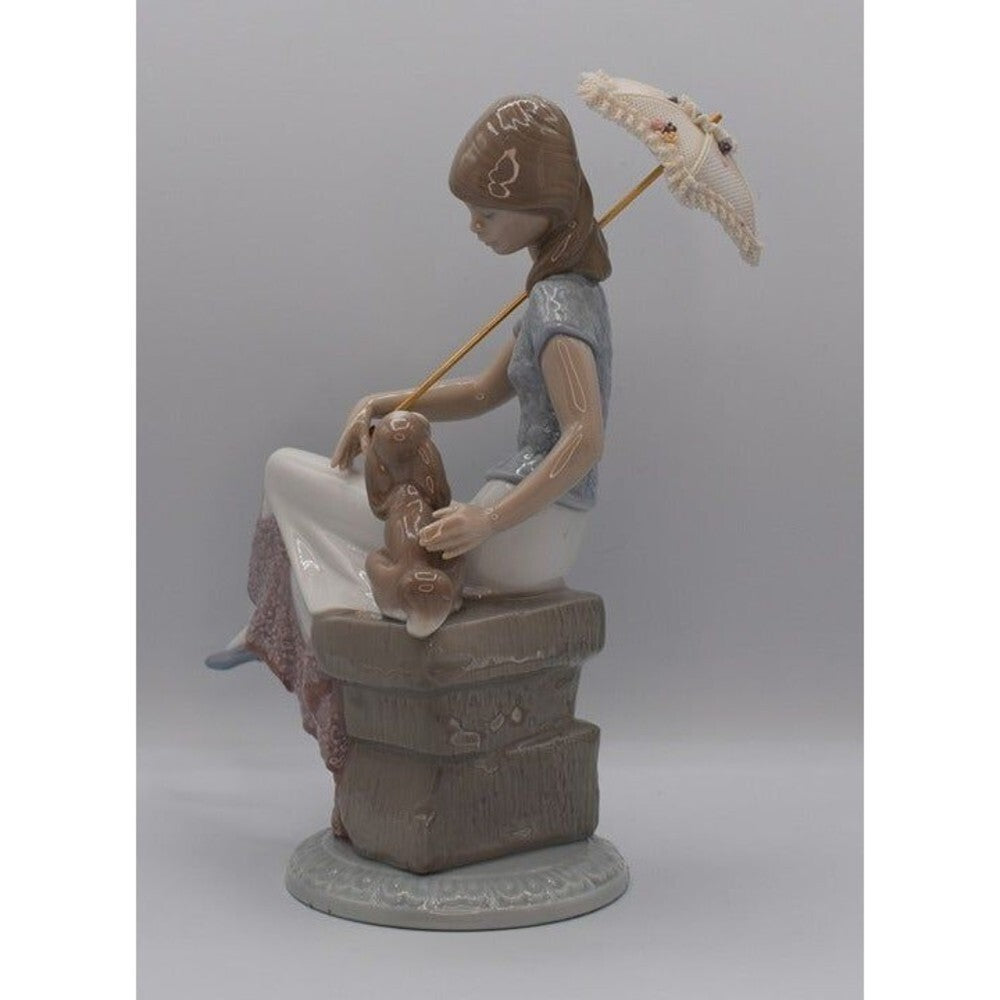 Lladro 7612 Lady Sitting with Dog and Parasol Vintage Retired Figurine
