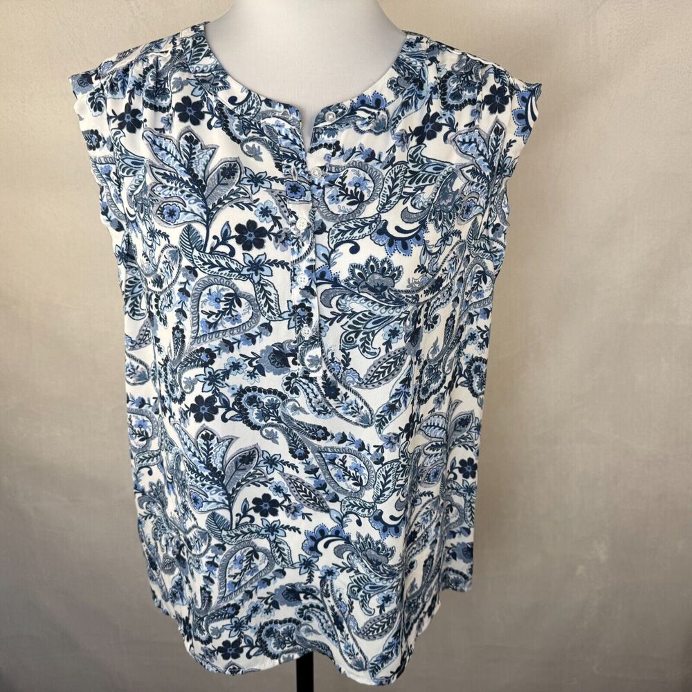 Zac & Rachel Sz L Top White Paisley Print Blue Henley V Neck Buttons Cap Sleeve