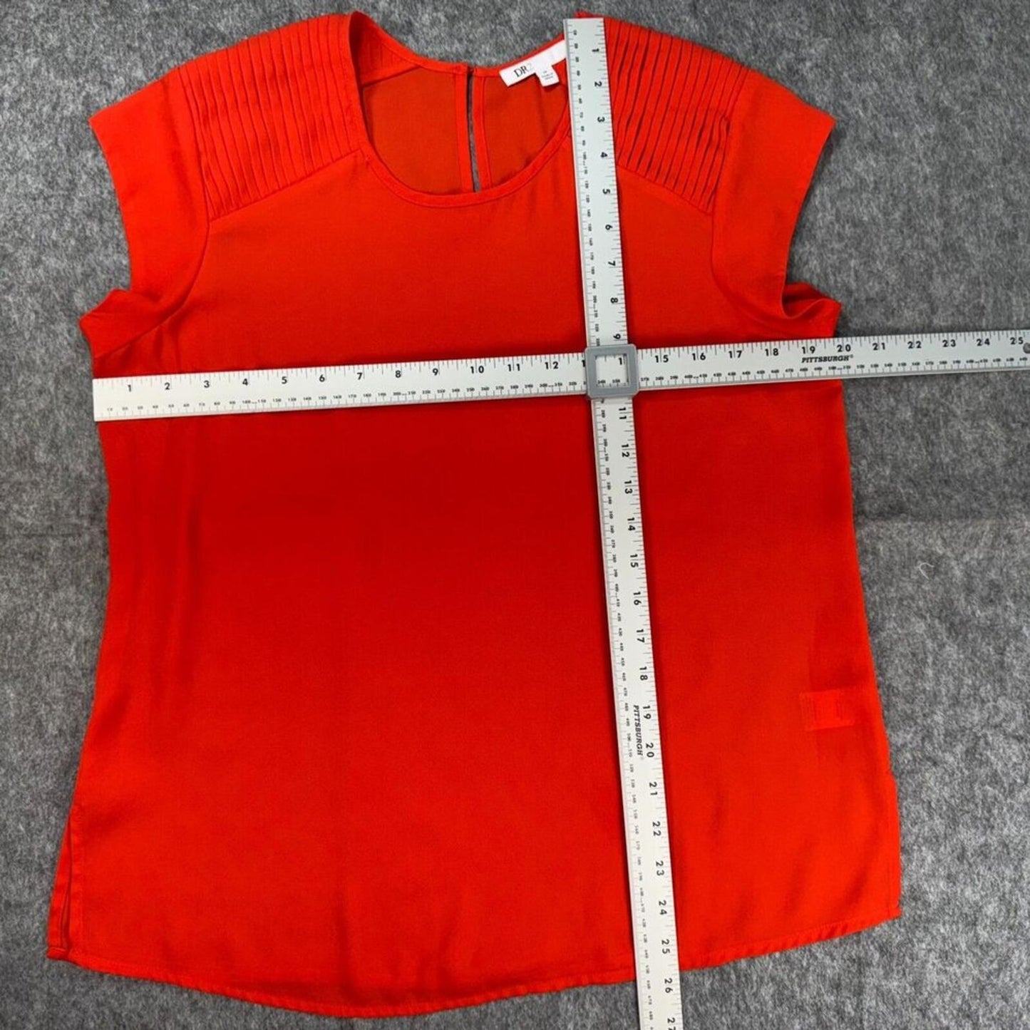 DR2 Women Blouse Sz M Semi Sheer Pintuck Shoulder Crew Neck VNeck Cap Sleeve