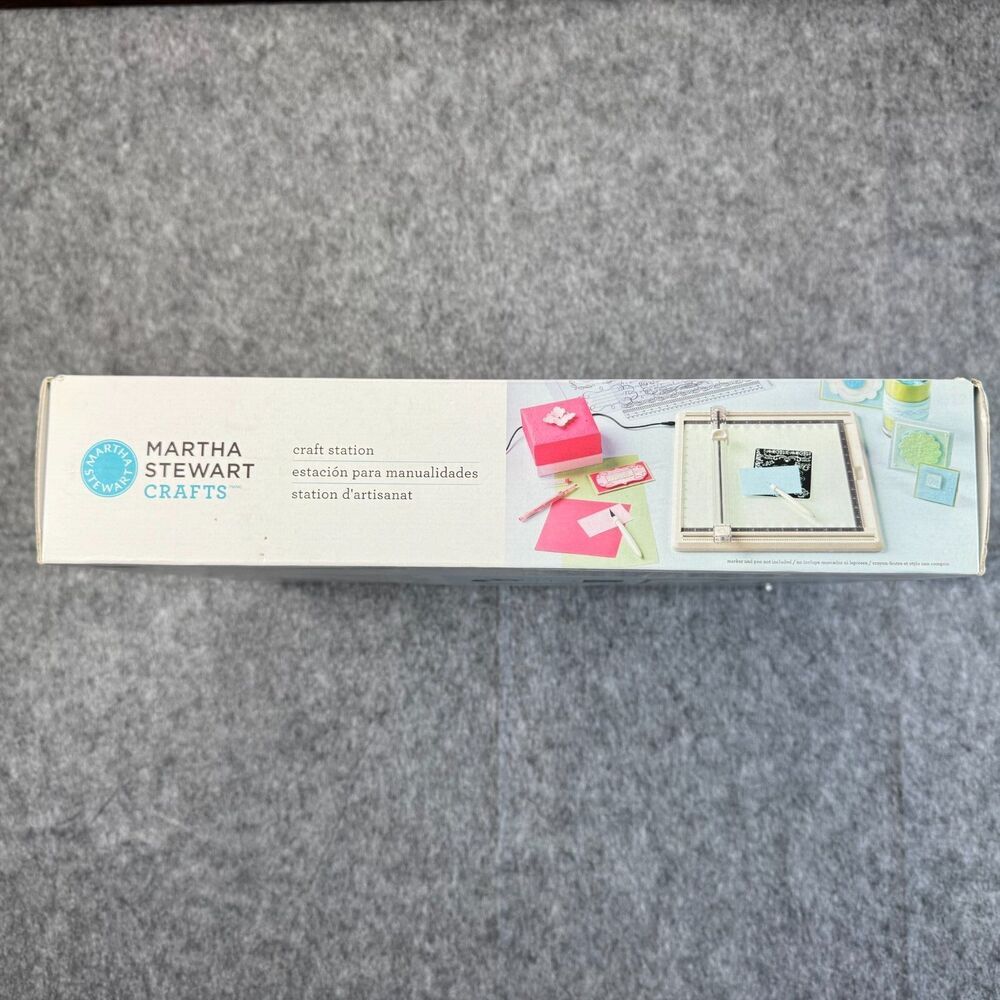 Martha Stewart Crafts LED Light Table Trimmer Station 12” Square Glass NEW M2019