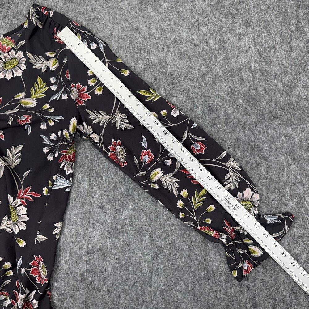 LOFT Women Blouse Sz M Charcoal Floral VNeck Long Sleeve Button Down Ruffle Cuff