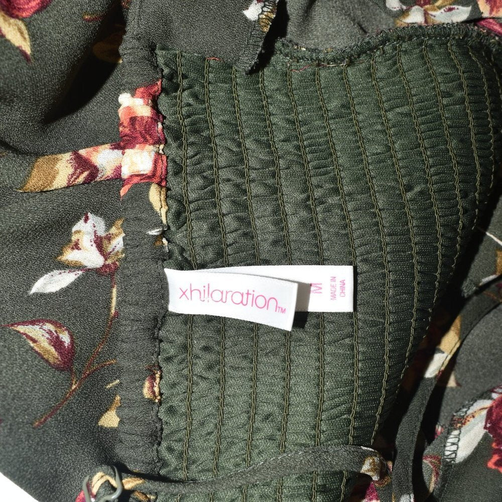 Xhilaration Sz M Green Floral Print Jumpsuit with wide leg short