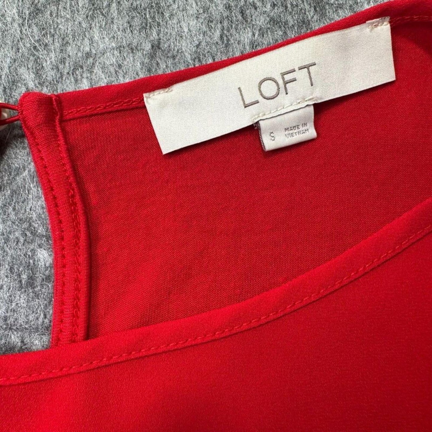 LOFT Women Blouse Sz S Red Sheer Front Boat Neck Short Tulip Sleeve Back Knit