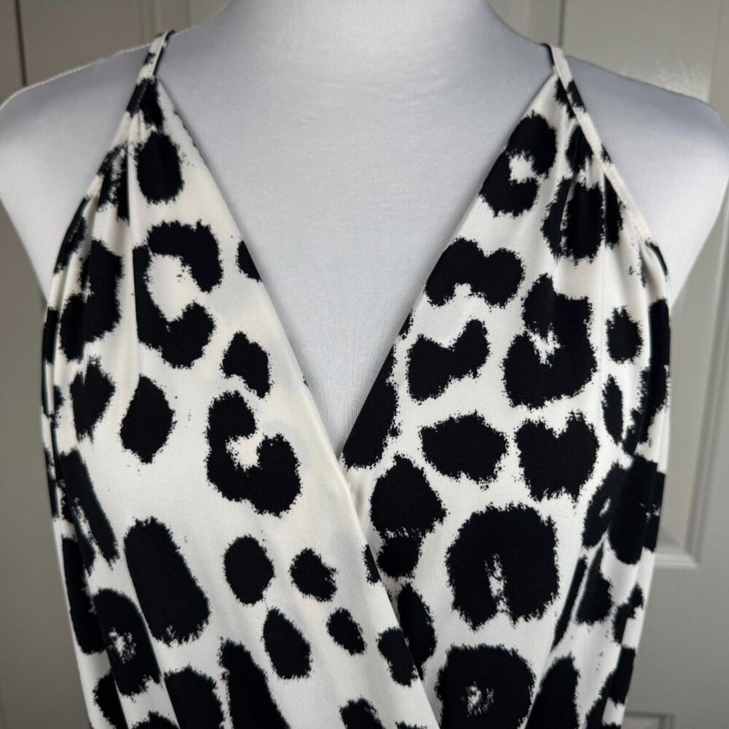 Express Women Halter Top Sz S Black Animal Print Faux Wrap VNeck Sleeveless
