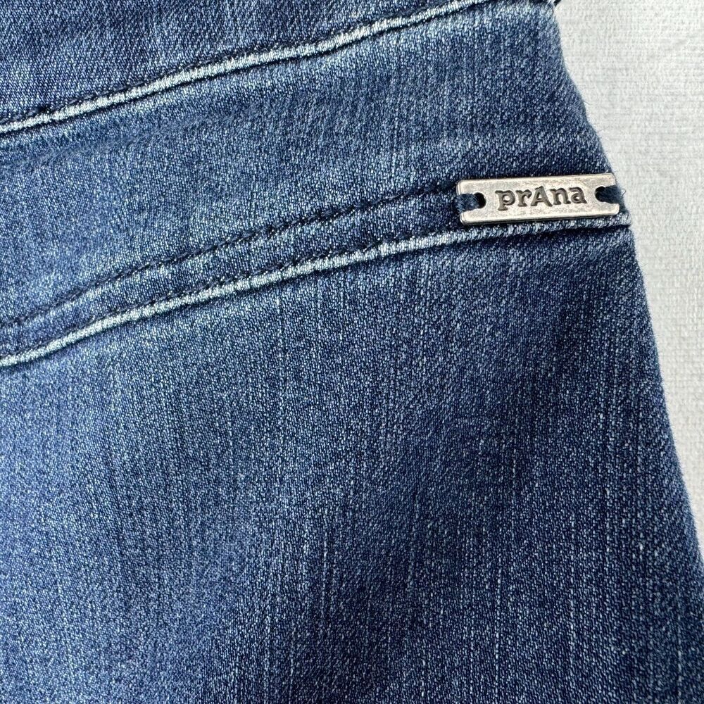 Prana Women Blue Denim Stretch Skirt Sz 2 Side Zip Closure two front pockets