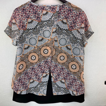 Dana Buchman Blouse Sz S Two-layered Black and multicolor back slit short sleeve