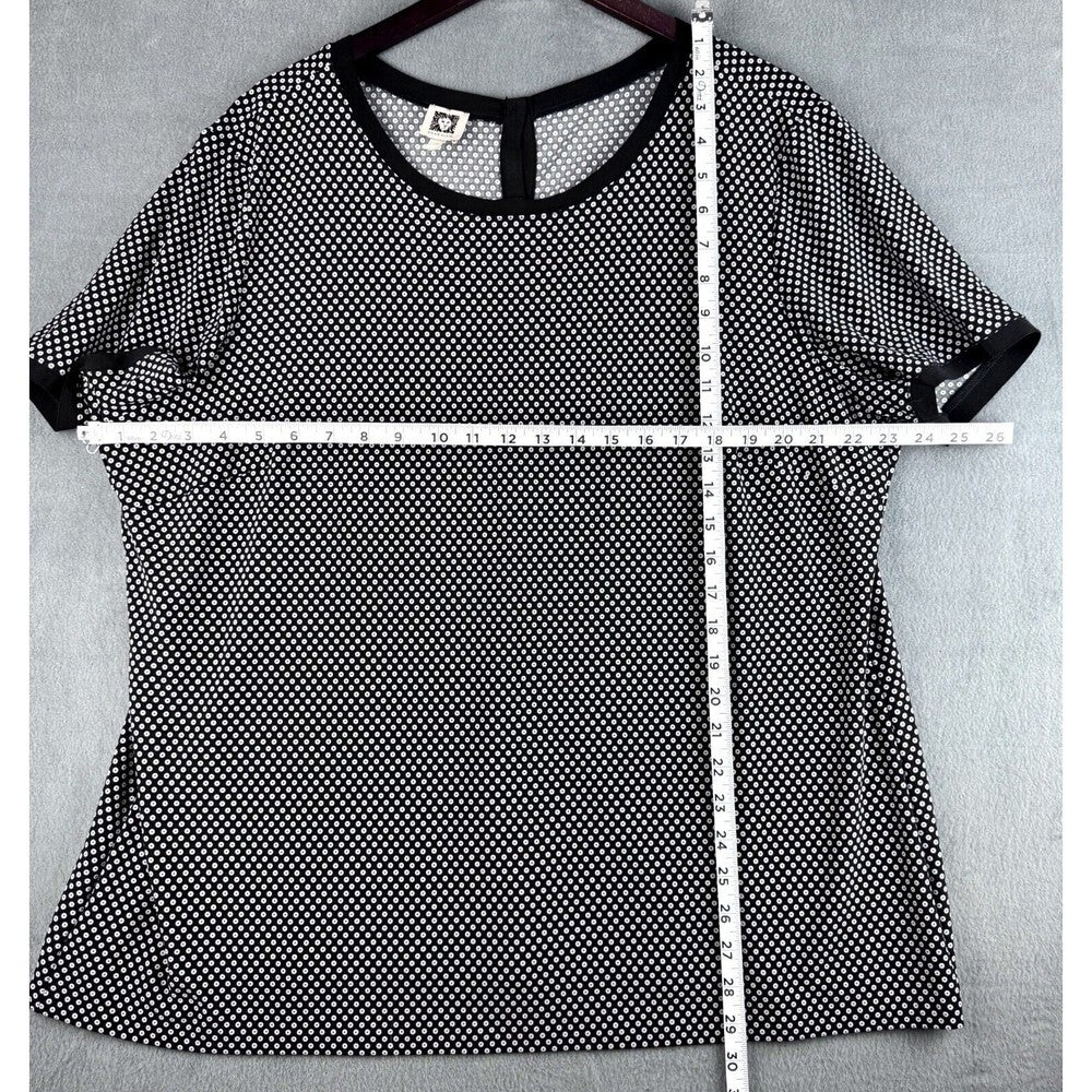 Anne Klein Top Sz 2X Black and white dots short sleeve
