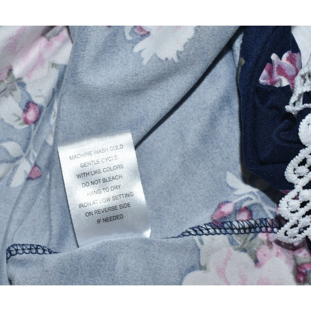 Stella Tweed Top Sz S Floral Print White Lace Crochet Spaghetti Straps