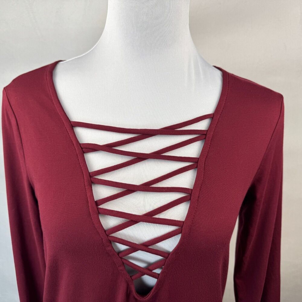 Daytrip Top Sz S Burgundy Soft Knit Loop Lace Up Long Sleeve