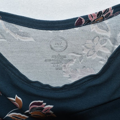 Maurice’s 24/7 Tee Top Sz S Steel Blue floral print round neck short sleeve
