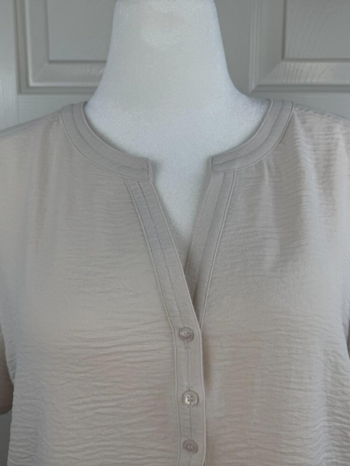 NWT Hilary Radley Beige Textured Short Sleeve Henley Top XL - B2252