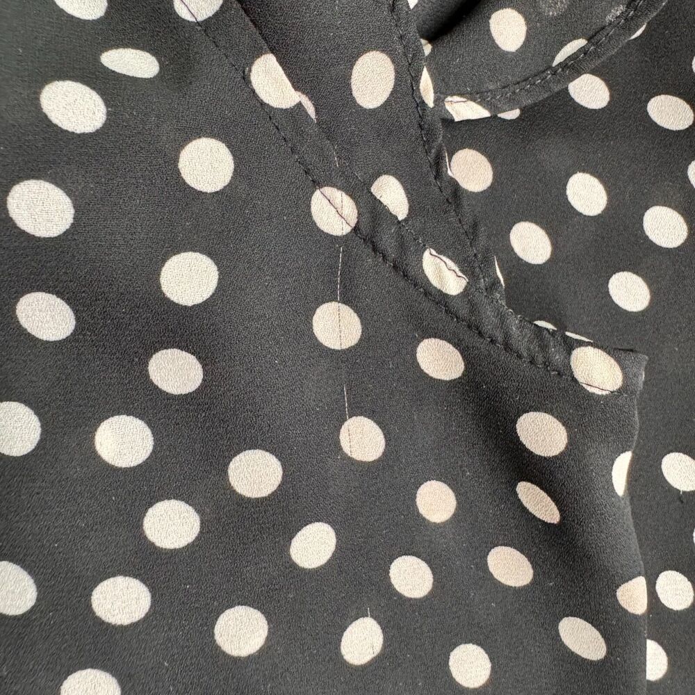 LOFT Womens Tank Top Sz M Black Polka Dot VNeck Henley Flowy Sleeveless