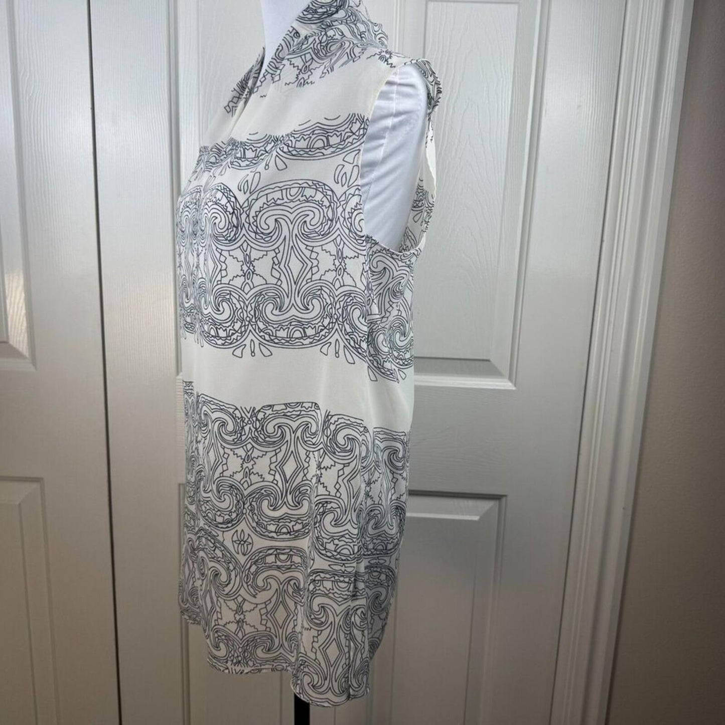 CAbi Scrollwork Tunic Blouse Women Sz S Ivory Semi Sheer Sleeveless VNeck