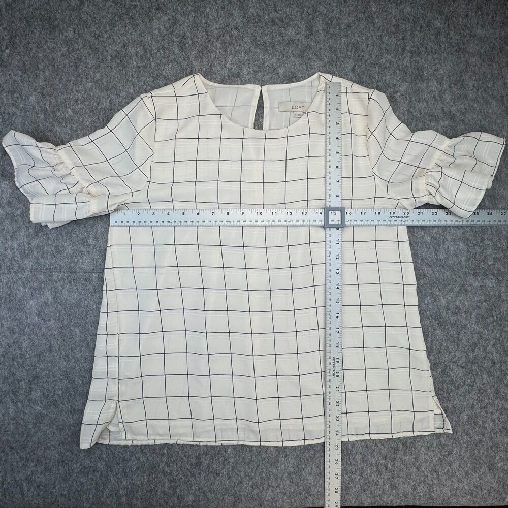LOFT Top Sz M Ivory Plaid Round Neck Short Sleeve Keyhole Back Peplum Lined