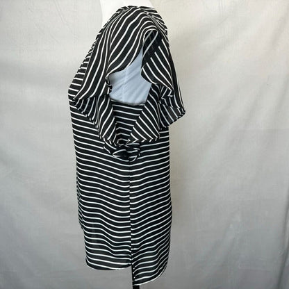 Elle Top Sz XS Flutter Sleeve Black White Stripes Round Neck Keyhole Side Slits