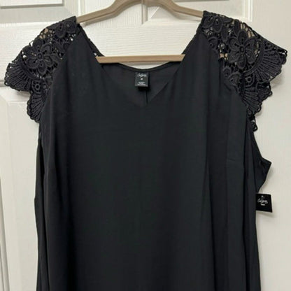 City Streets Women's size 2X Black Lace Cap Sleeve V-neck top blouse
