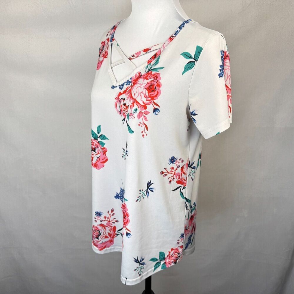 Tickled Women Sz L Dusty White Floral Tunic Short Sleeve Strappy Front Neckline