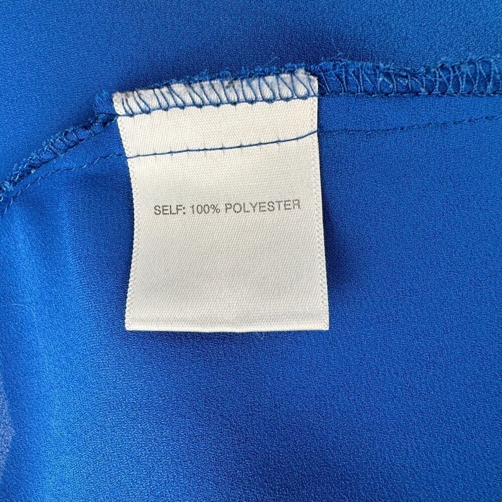 Rose & Olive Ladies Blouse Sz M Blue V-Neck Pullover  Sleeveless