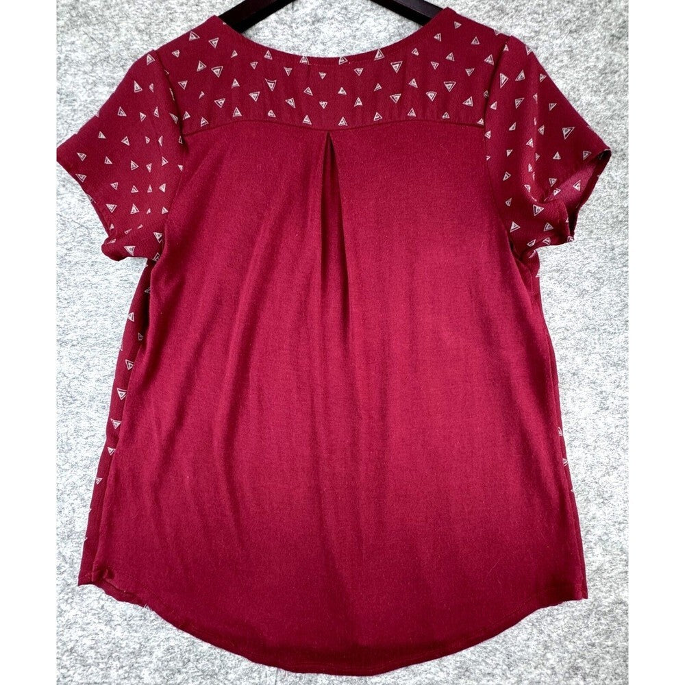 Tempted Los Angeles Women Blouse Burgundy with Gray Triangles V-Neck Zipper Sz M