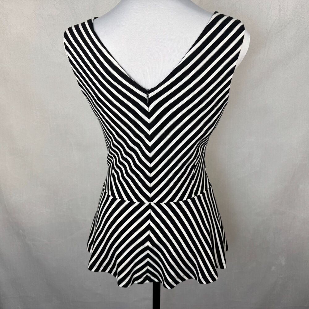 Banana Republic Top Sz 4 Knit Striped Peplum Sleeveless VNeck Zipper