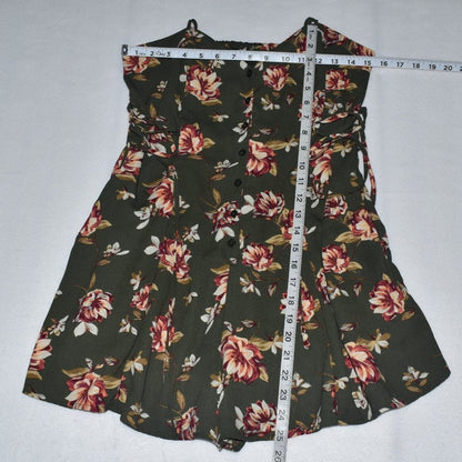 Xhilaration Sz M Green Floral Print Jumpsuit with wide leg short