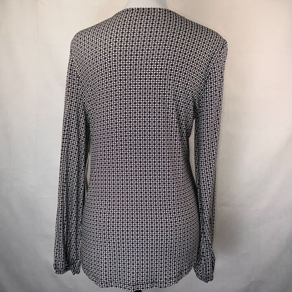 Liz Claiborne Blouse Sz S NWT Stretchy Black with White Print VNeck Long Sleeve