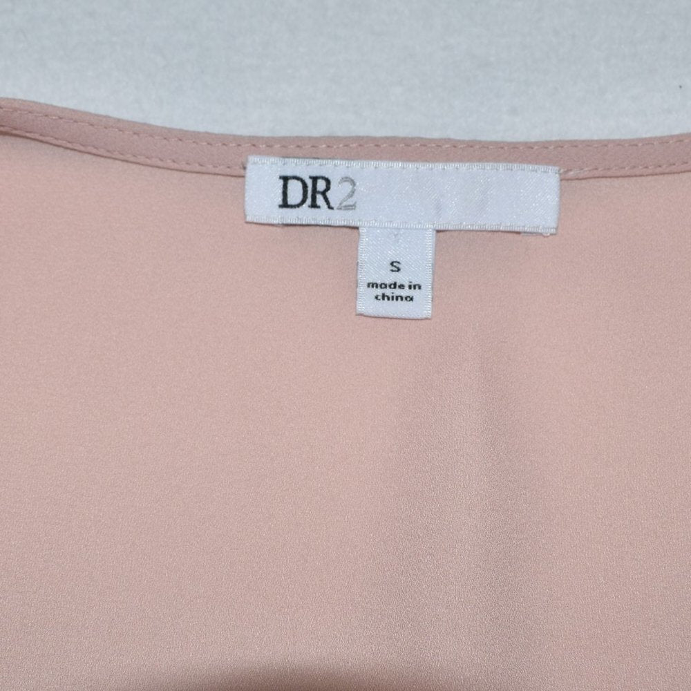 DR2 Daniel Rainn Sz S Short Sleeve Scallop Lace Trimmed V-Neck Sheer Peach
