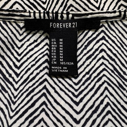 FOREVER  21 Blouse Sz M Semi Sheer Round Neck Short Sleeve geometric print