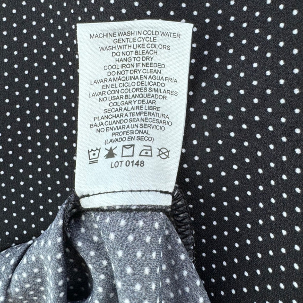Hilary Radley Top Women Sz M V-Neck short sleeve black with white polka dots