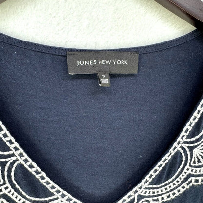 Jones New York Women Sz Small dark blue white embroidery V-neck sleeveless