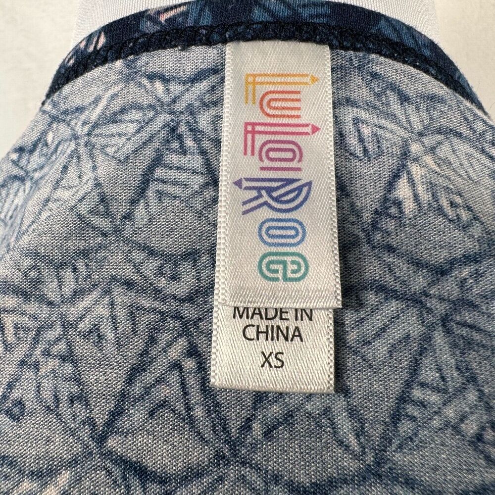 LuLaRoe Classic Top Sz XS Blue Pink Geometric Print Round Neck Short Sleeves