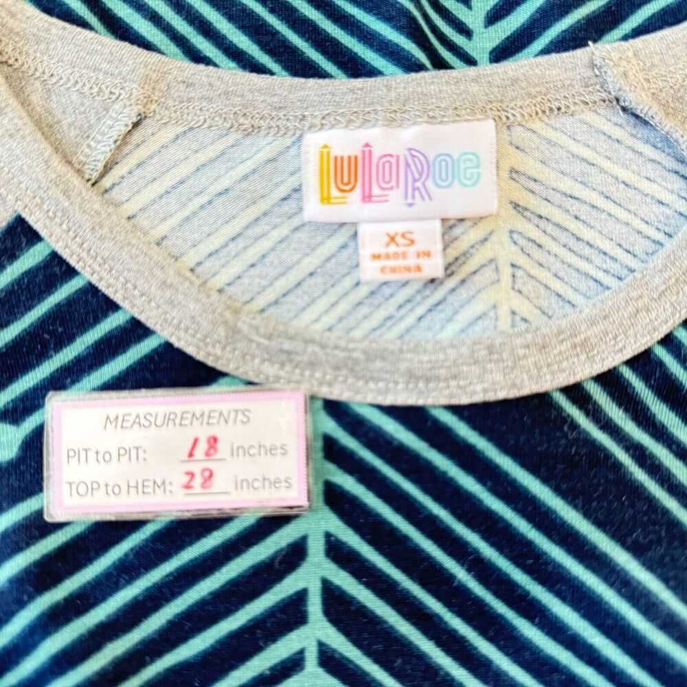 LuLaRoe Top Sz XS Gray Blue Green Geometric Print Raglan 3/4 Sleeve Crew Neck