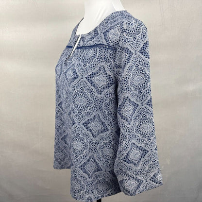 Fever Women Top Sz M Blue White Print Split Neck 3/4 Sleeve Ladder Trim