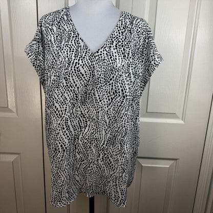 Simply Vera Wang Women Top Sz XXL Black & White Spots VNeck Cap Sleeves