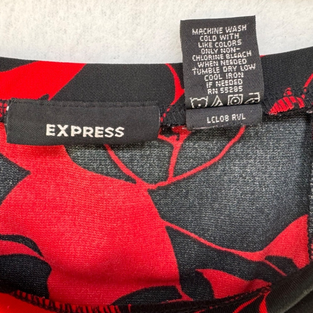 Falda Express línea A, talla M, corte acampanado y fluido, negro y rojo, cintura elástica