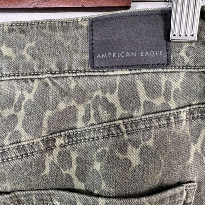 American Eagle Next Level Ladies Mini Skirt Sz 4 Stretch Camouflage Hi Rise