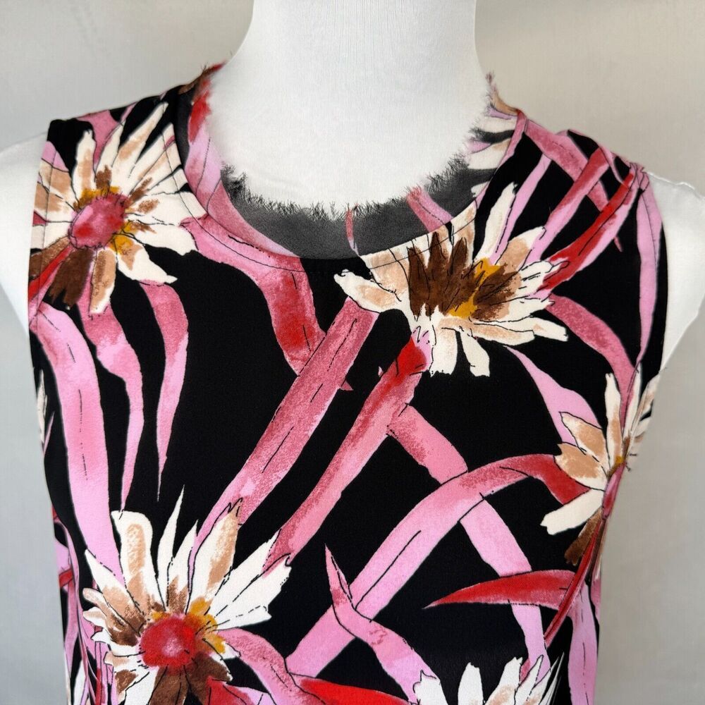 Who What Wear Ladies Top Sz S Black Floral Print Fringe Round Neckline and Hem