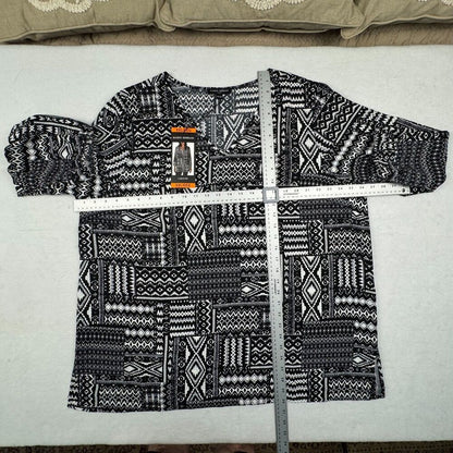 Mario Serrani Women Top SZ XXL NWT Geometric Black/White VNeck 3/4 Sleeve B2121