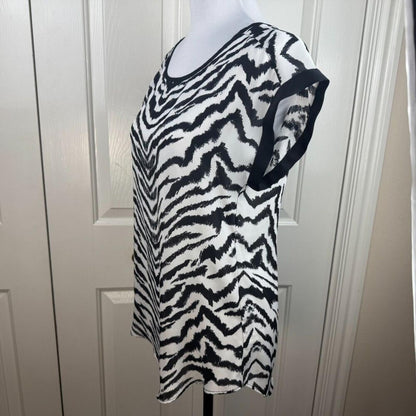 Express Women Top Sz XS Semi Sheer Zebra Black & White Round Neck Cap Sleeve