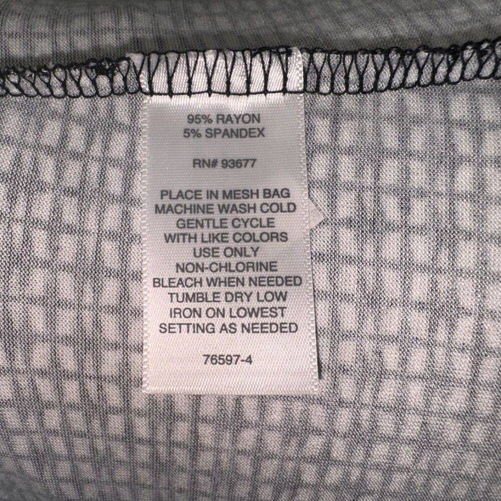 Liz Claiborne Blouse Sz S NWT Stretchy Black with White Print VNeck Long Sleeve