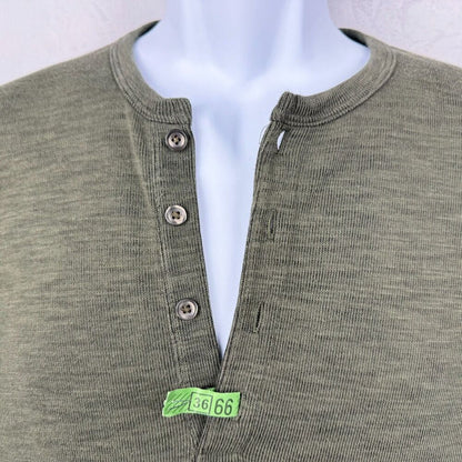 Express Mens Top Sz M Green Henley Neckline Buttoned Long Sleeve Knit