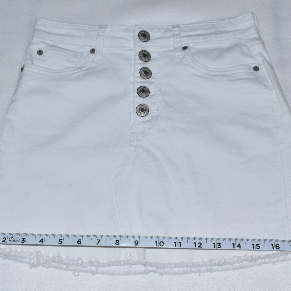STS Blue Emily White Denim Mini Skirt Size 27 Button Front Frayed Hem